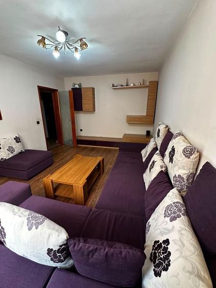 Apartament cu 2 camere nedecomandat în Central