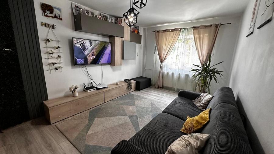 Apartament cu 3 camere decomandat în Nord
