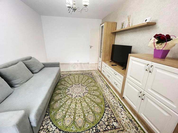 Apartament cu 3 camere decomandat, mobilat în Păcurari