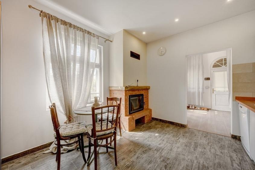 Casă cu 3 camere cu Teren 945 Mp în Sud