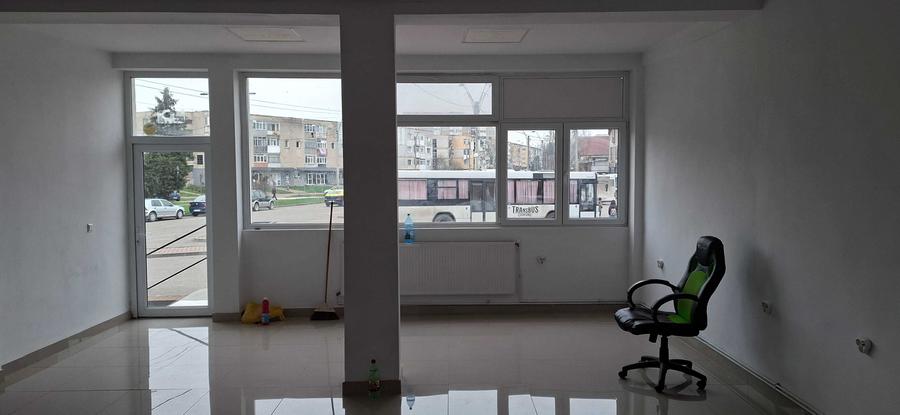 Spațiu comercial, de 80 mp, în Central