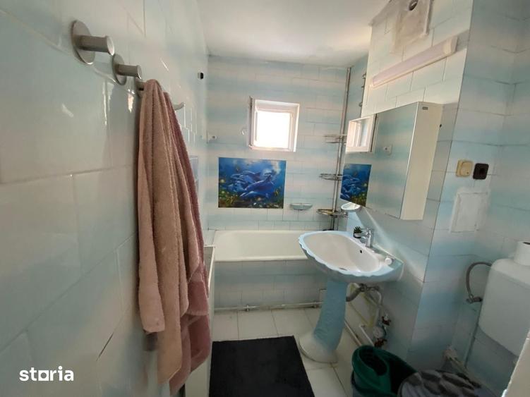 Apartament cu 2 camere semidecomandat, mobilat în Central
