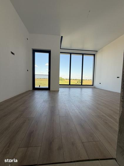 Casă cu 4 camere cu Teren 350 Mp în 1 Decembrie