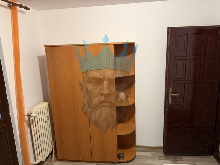 Apartament cu 3 camere semidecomandat, mobilat în Parcul Circului