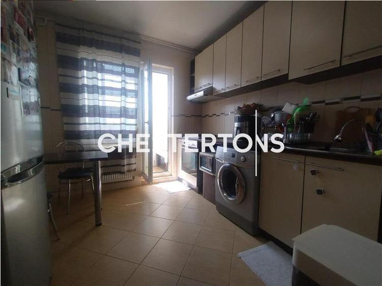 Apartament cu 2 camere decomandat, mobilat în Berceni