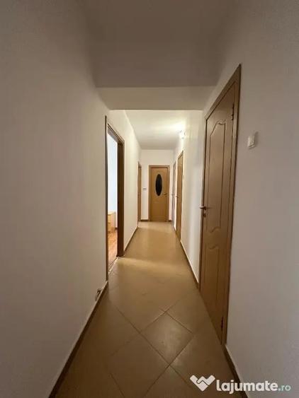 Apartament cu 3 camere decomandat în Ultracentral