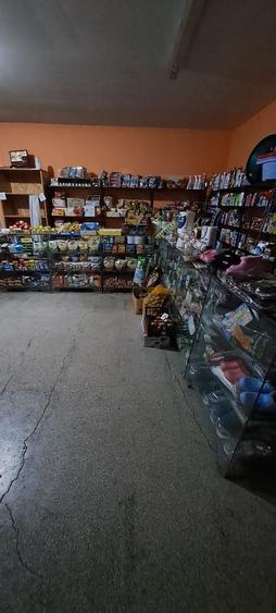 Spațiu comercial, de 1,200 mp, în Lanurile