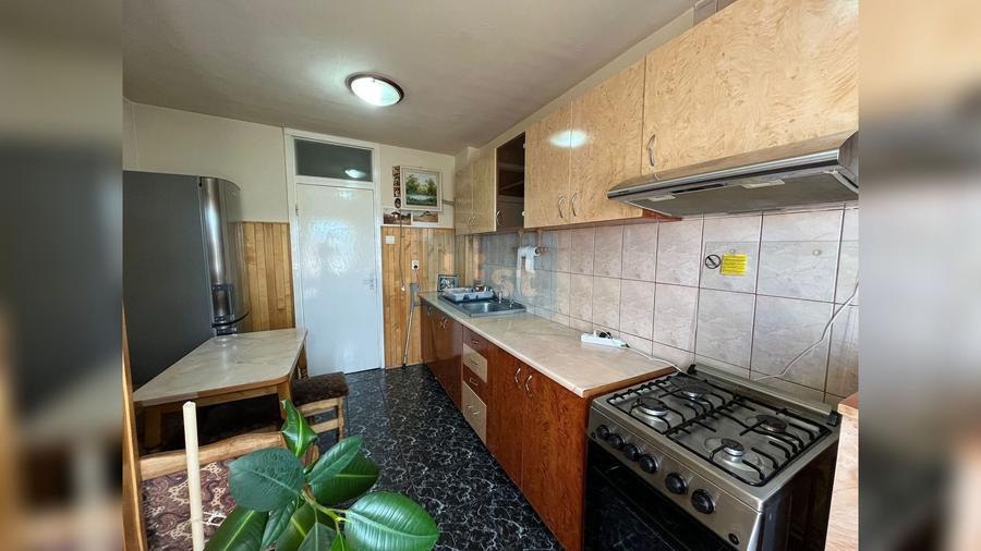 Apartament cu 3 camere decomandat în Zorilor