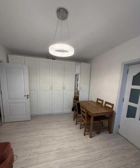 Apartament cu 4 camere semidecomandat, mobilat în Ghencea