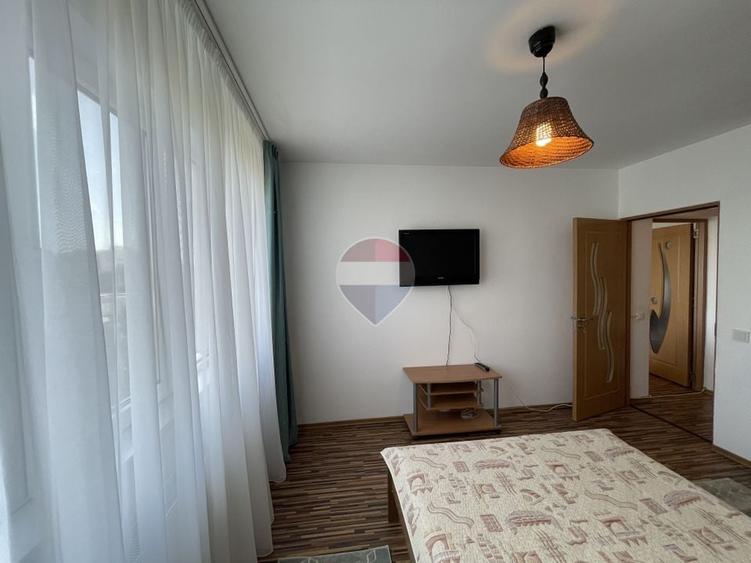 Apartament cu 2 camere semidecomandat, mobilat în Drumul Taberei