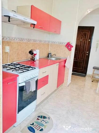 Apartament cu 2 camere decomandat în Olteniței