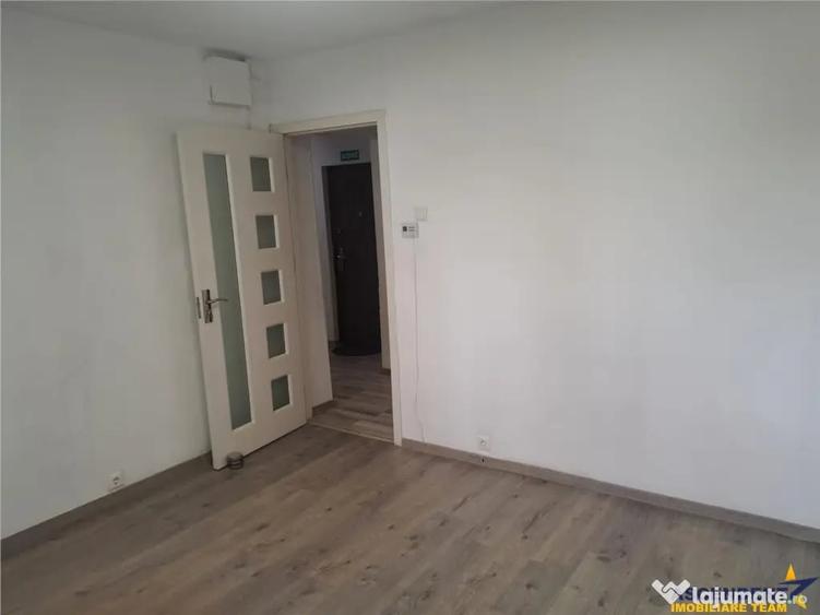 Spațiu comercial, de 54 mp, în Central