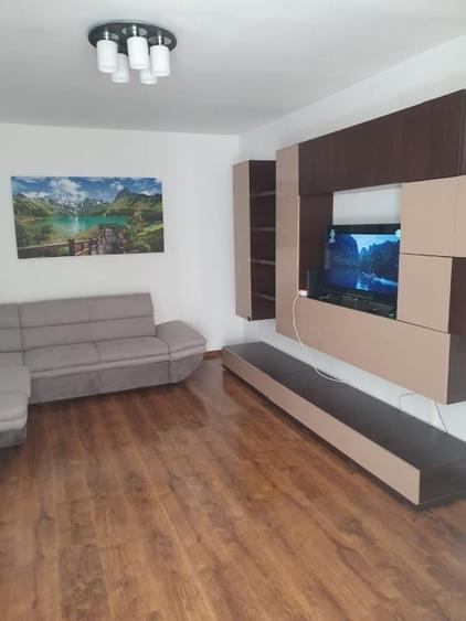 Apartament cu 2 camere decomandat în Crângași