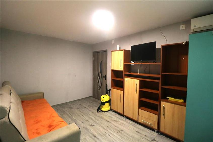 Apartament cu 3 camere decomandat în Dacia