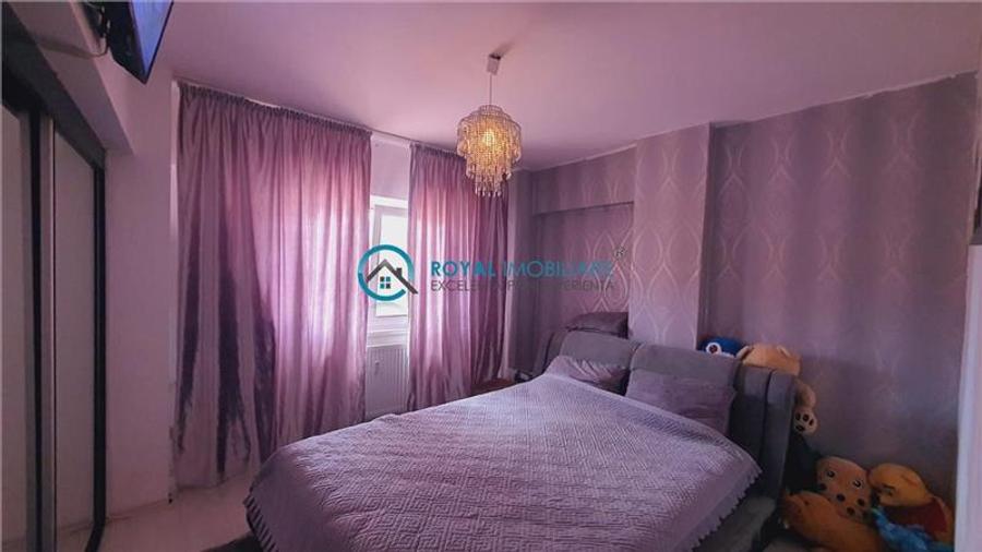 Apartament cu 2 camere decomandat în P-ța Mihai Viteazu