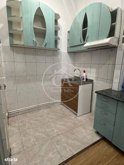 Casă cu 3 camere decomandat cu Teren 250 Mp în Central