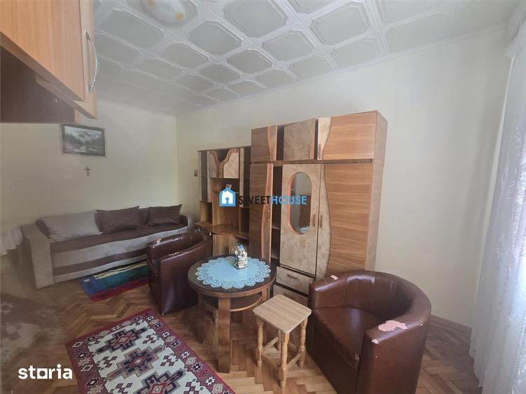 Garsonieră decomandată în Central