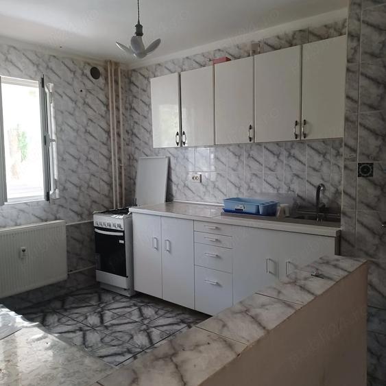 Apartament cu 2 camere decomandat în Lacul Tei