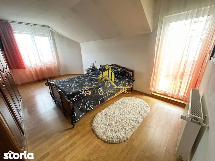 Casă cu 5 camere cu Teren 1200 Mp în Mănăștur