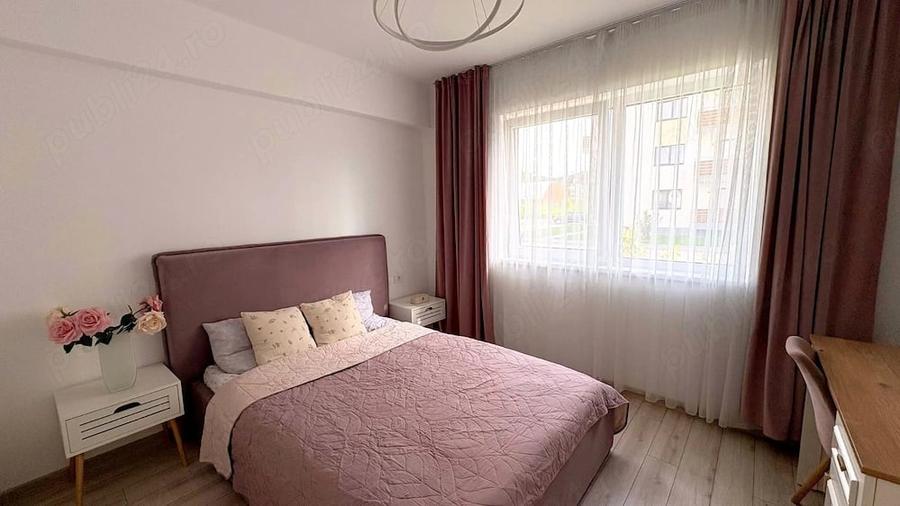 Apartament cu 3 camere decomandat în Sud