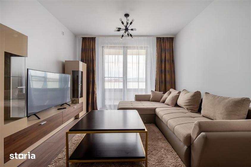 Apartament cu 3 camere semidecomandat, mobilat în Între Lacuri