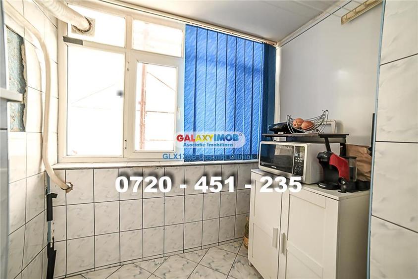 Apartament cu 3 camere decomandat, mobilat în Baicului