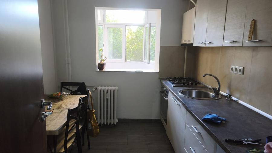 Apartament cu 3 camere decomandat în Pantelimon