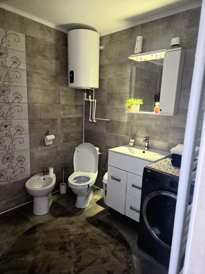 Casă cu 2 camere cu Teren 200 Mp în Hinova
