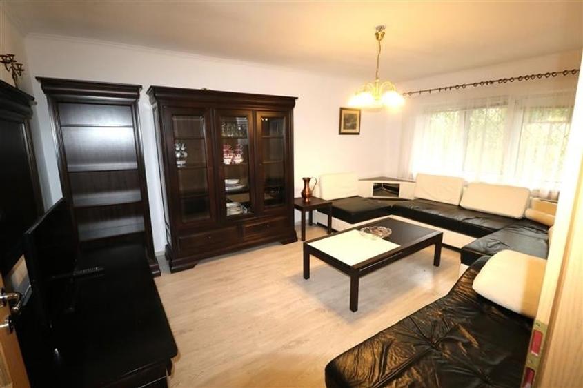 Apartament cu 3 camere decomandat în Lipovei