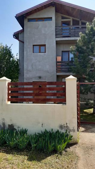 Casă cu Teren 550 Mp în Mogoșoaia