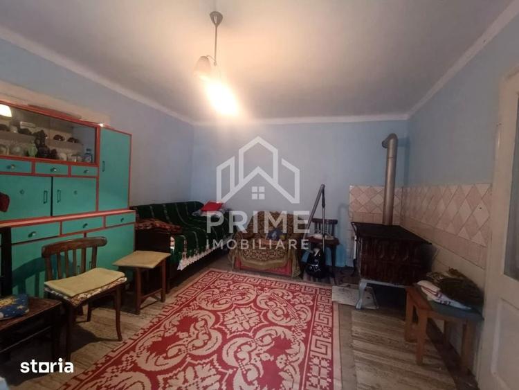 Casă cu 5 camere cu Teren 2465 Mp în Central
