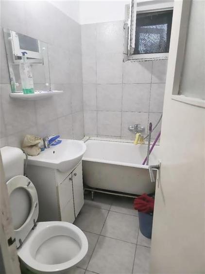 Apartament cu 2 camere semidecomandat, mobilat în Vlahuță