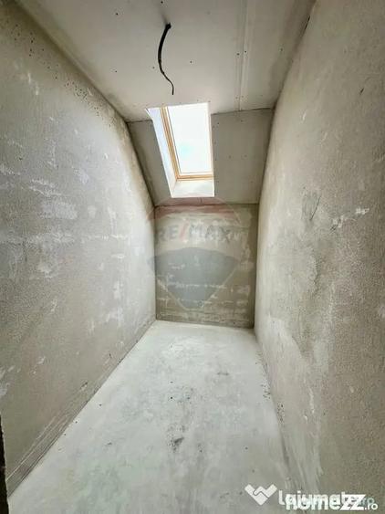 Casă cu 5 camere cu Teren 900 Mp în Sălicea