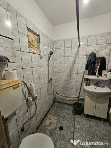 Casă cu 3 camere cu Teren 279 Mp în Brestei