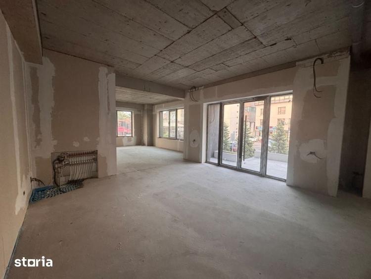 Spațiu comercial, de 90 mp, în Central
