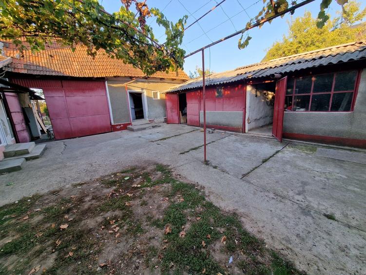 Casă cu 4 camere în Săbolciu