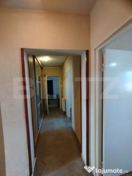 Apartament cu 4 camere semidecomandat în Nord
