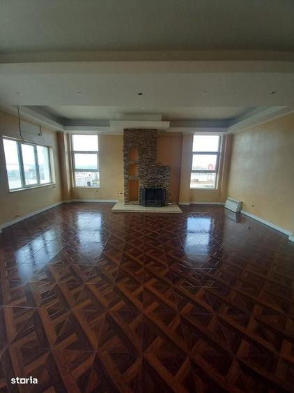Apartament cu 4 camere în Central