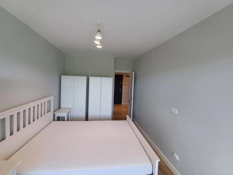 Apartament cu 2 camere semidecomandat, mobilat în Sopor