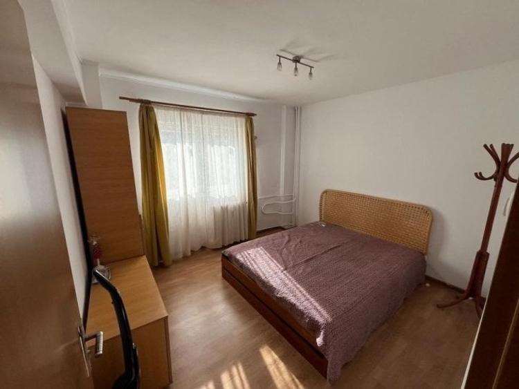 Apartament cu 2 camere semidecomandat, mobilat în Brâncoveanu
