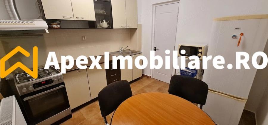 Apartament cu 3 camere semidecomandat în Gara de Nord