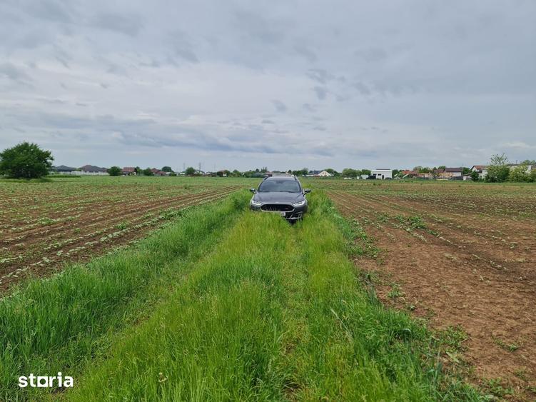 Teren de 1500 mp, în Moara Vlăsiei