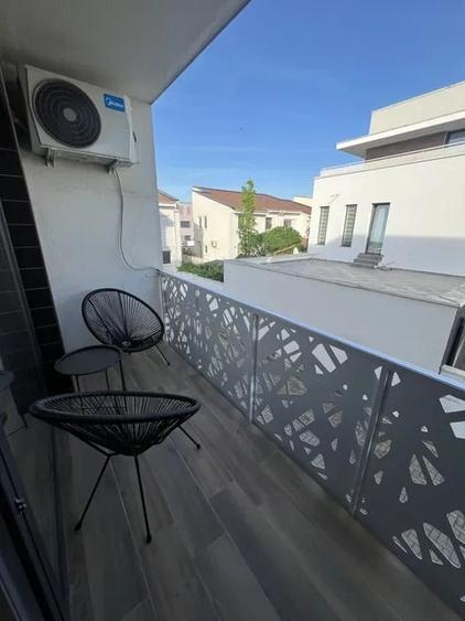 Apartament cu 2 camere semidecomandat în Aradului
