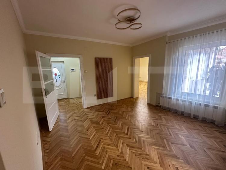 Apartament cu 4 camere decomandat în Titulescu