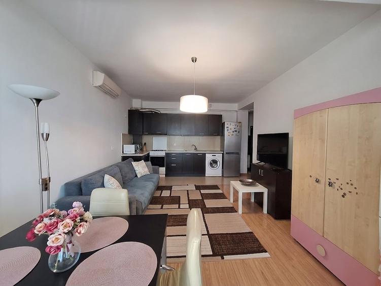 Apartament cu 2 camere decomandat, mobilat în Fratelia