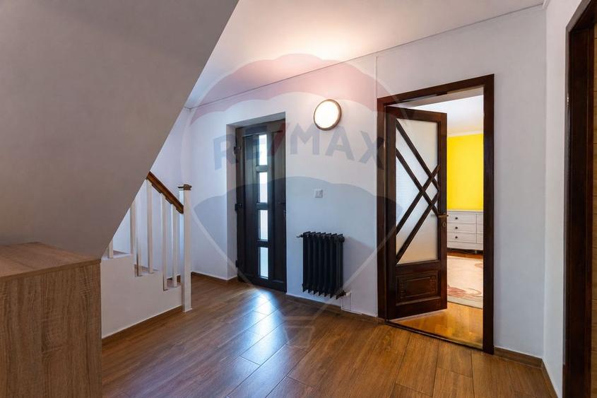 Duplex cu 4 camere cu Teren 573 Mp în Satulung