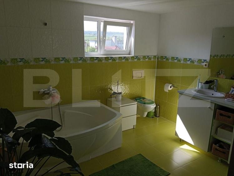 Casă cu 8 camere cu Teren 400 Mp în Central