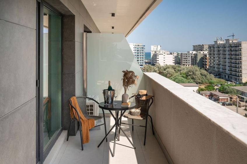 Apartament cu 2 camere decomandat în Mamaia-Sat