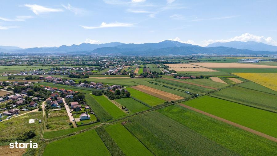 Teren de 500 mp, în Stupini