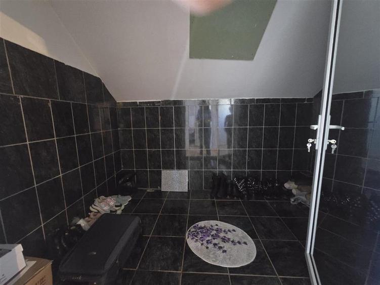 Casă cu 4 camere cu Teren 337 Mp în Valu lui Traian
